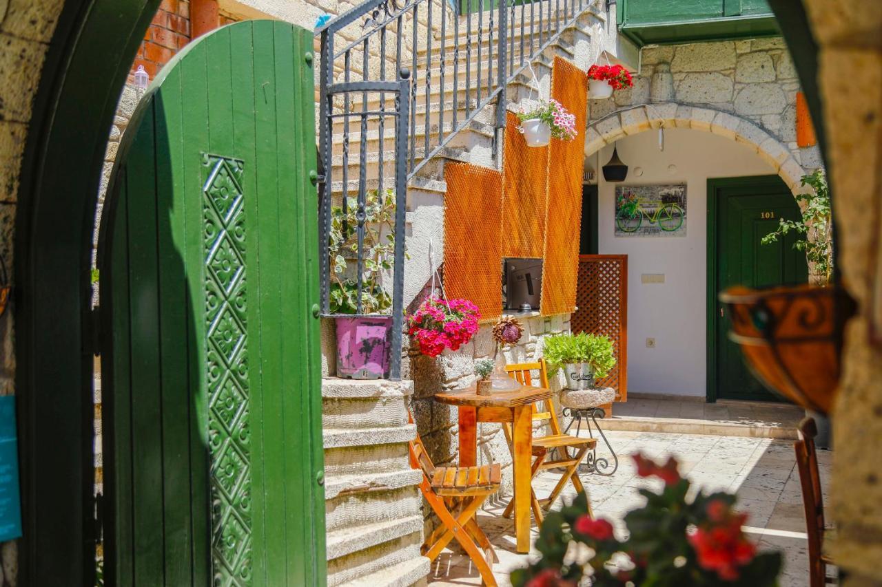 Apaz Alacati Hotel เซสเม ภายนอก รูปภาพ