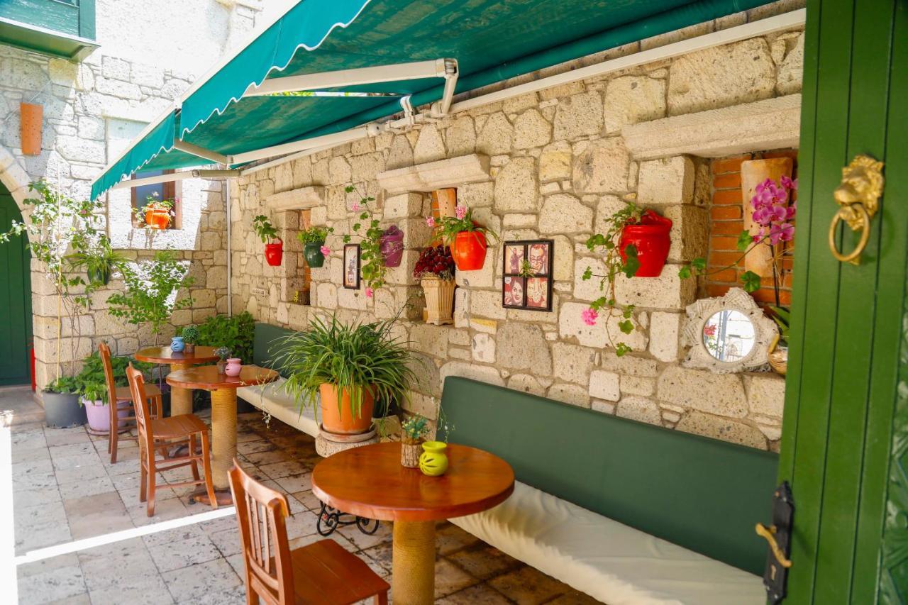 Apaz Alacati Hotel เซสเม ภายนอก รูปภาพ