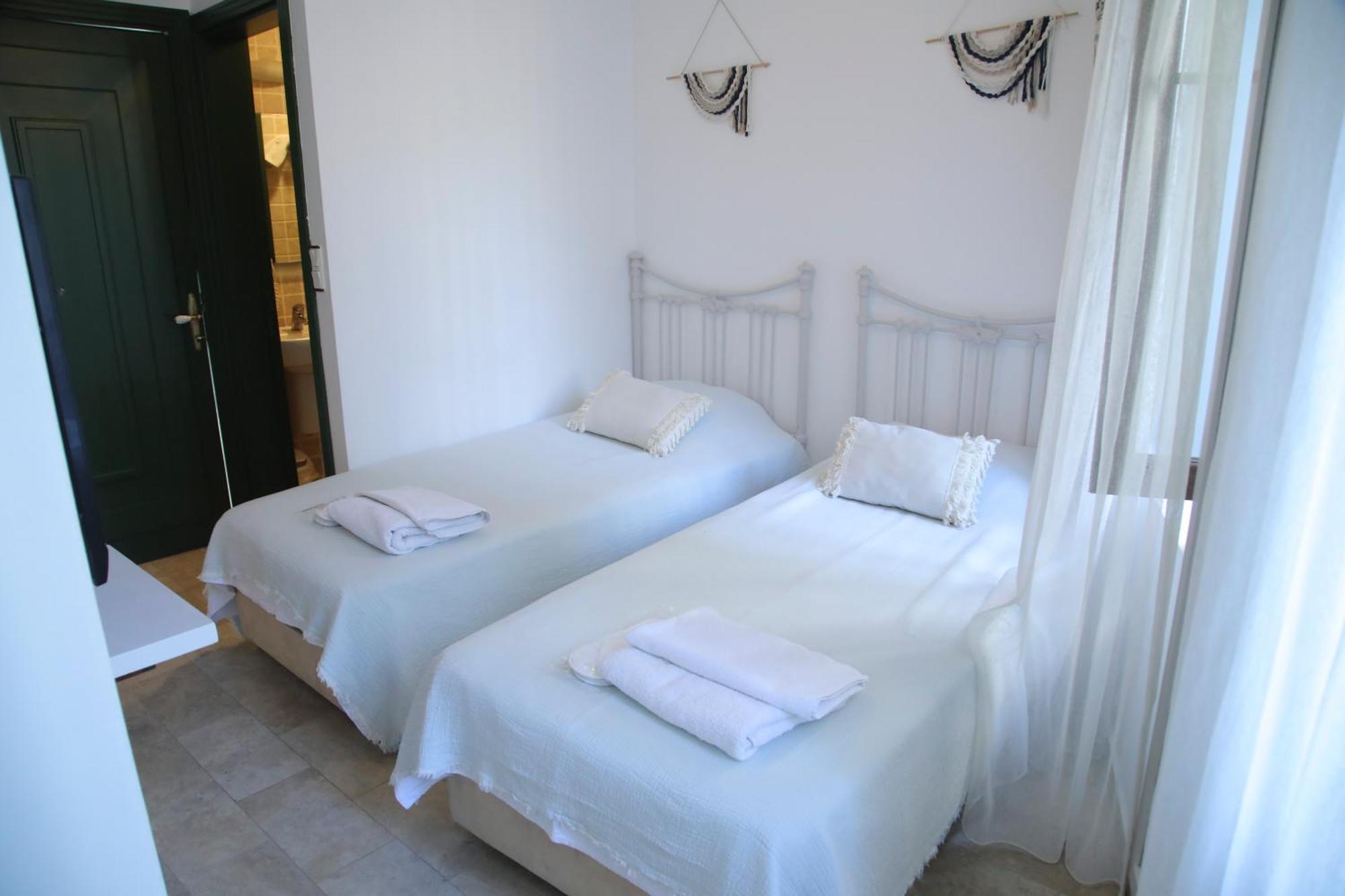 Apaz Alacati Hotel เซสเม ภายนอก รูปภาพ