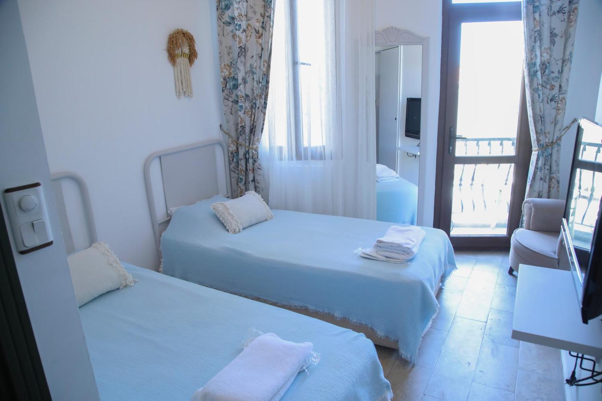 Apaz Alacati Hotel เซสเม ภายนอก รูปภาพ